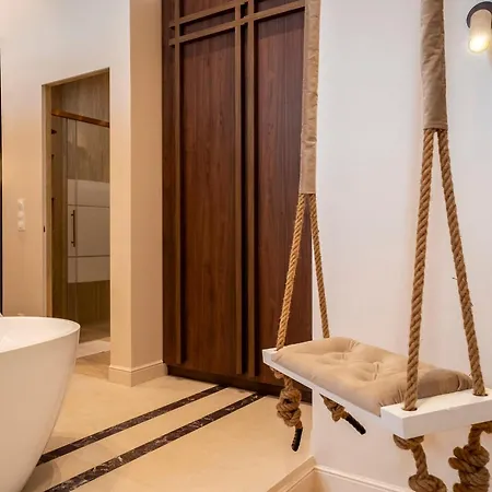 Luxury In The Heart Of Apartment